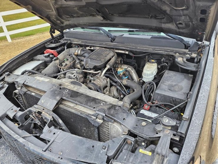 2008-chevrolet-3500-image-9