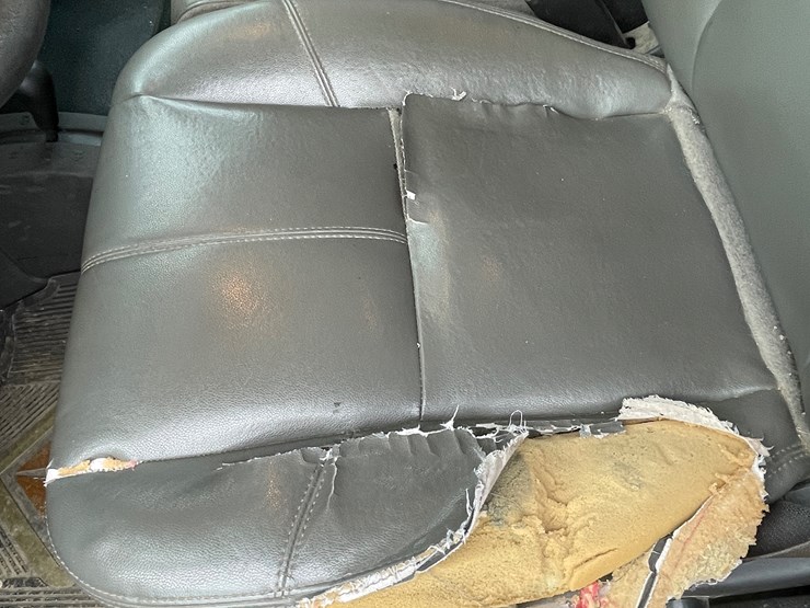 2013-chevrolet-1500-image-40