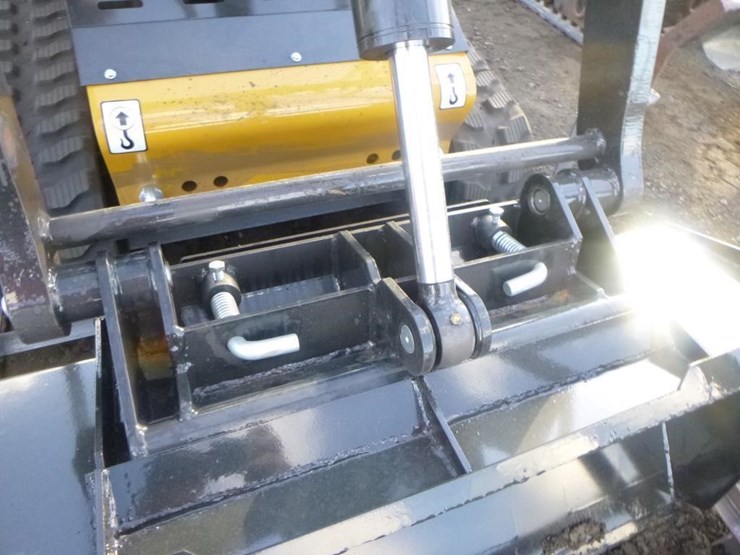 2025-cfg-ktt-(a)27-skid-steer-track-loader-image-9