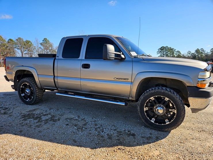 chevrolet-silverado-2500-image-20