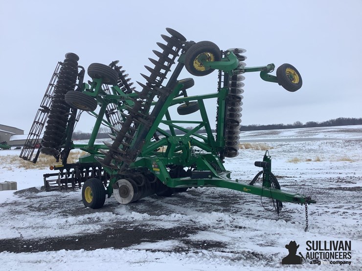 2014-john-deere-2623vt-image-3