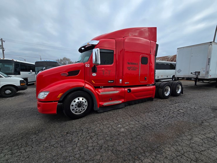 2017-peterbilt-579-image-5