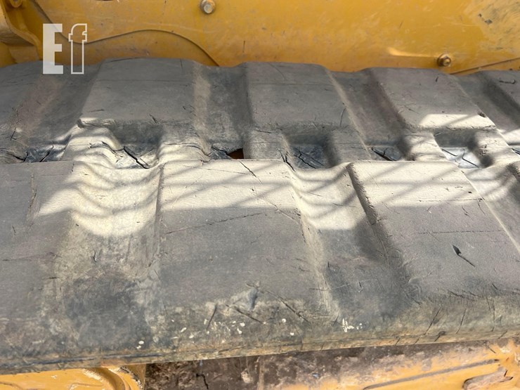 2019-caterpillar-259d-image-16