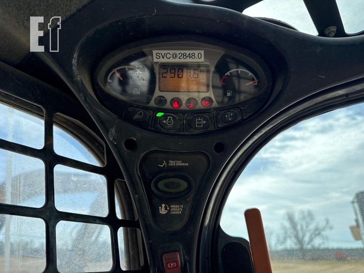 2022-bobcat-t740-image-27