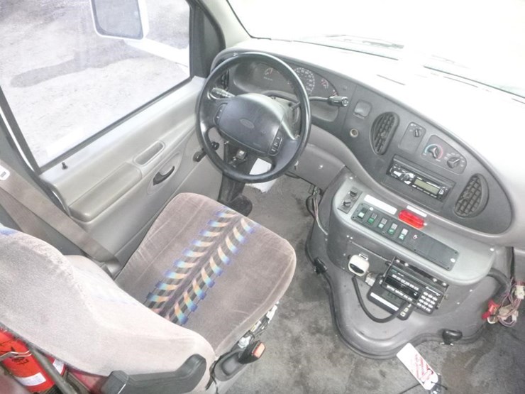 1997-ford-e450-image-18