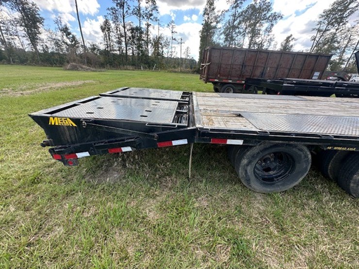 2023-big-tex-25'-gooseneck-image-31