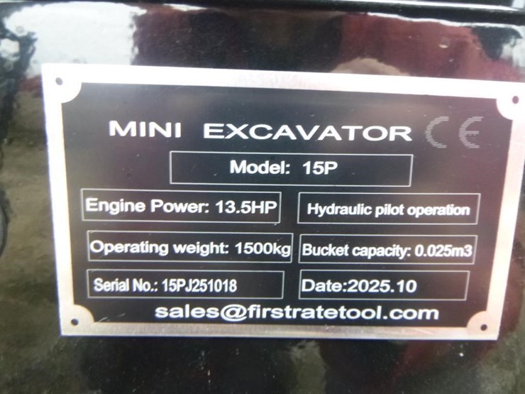 2025-vicsec-vc15p-hydraulic-excavator-image-28