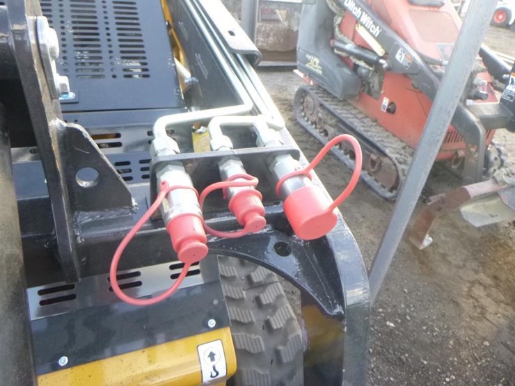 2025-cfg-ktt-(a)27-skid-steer-track-loader-image-10