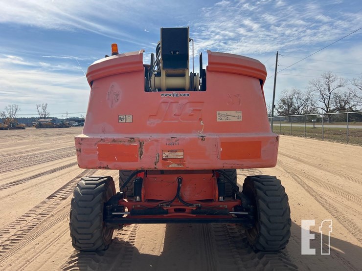 2018-jlg-600s-image-3