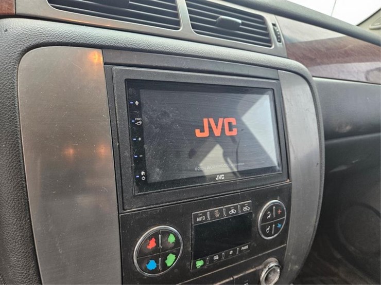 2008-chevrolet-3500-image-42