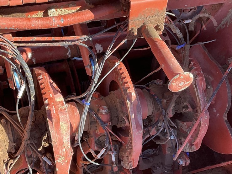 1980-hesston-4900-image-18