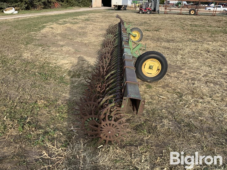 john-deere-400-image-4