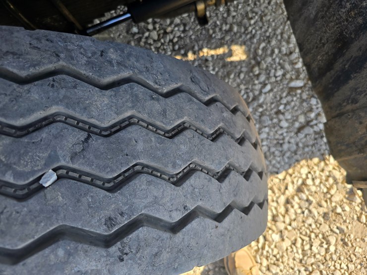 2007-mack-le613-image-73