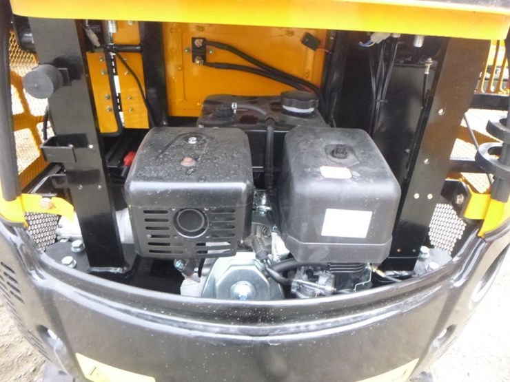 2025-vicsec-vc15p-hydraulic-excavator-image-23