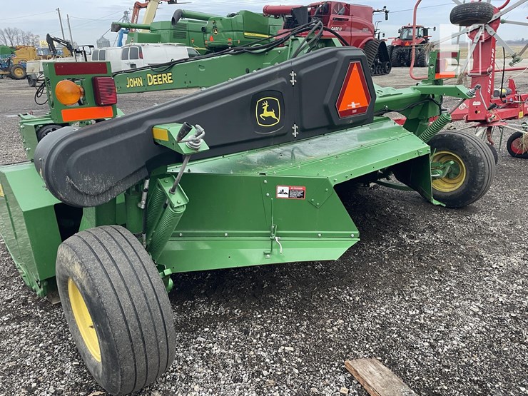 2018-john-deere-946-image-16