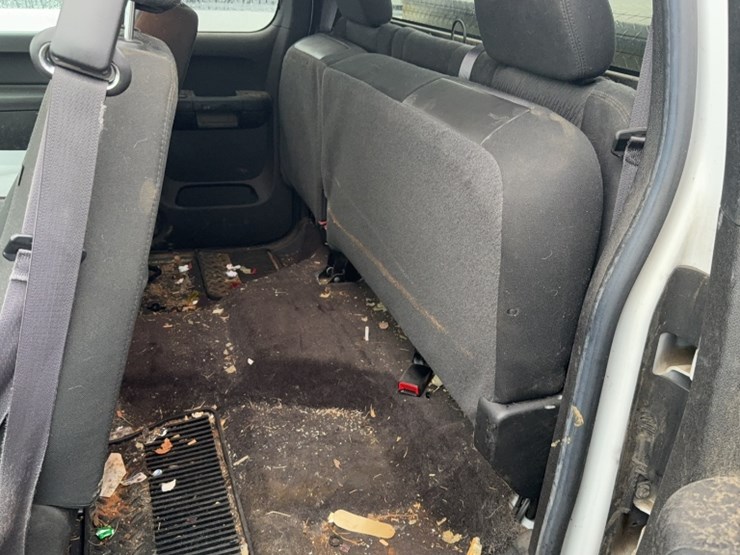 #3017-•-2013-chevy-silverado-z71-pickup-truck-image-16