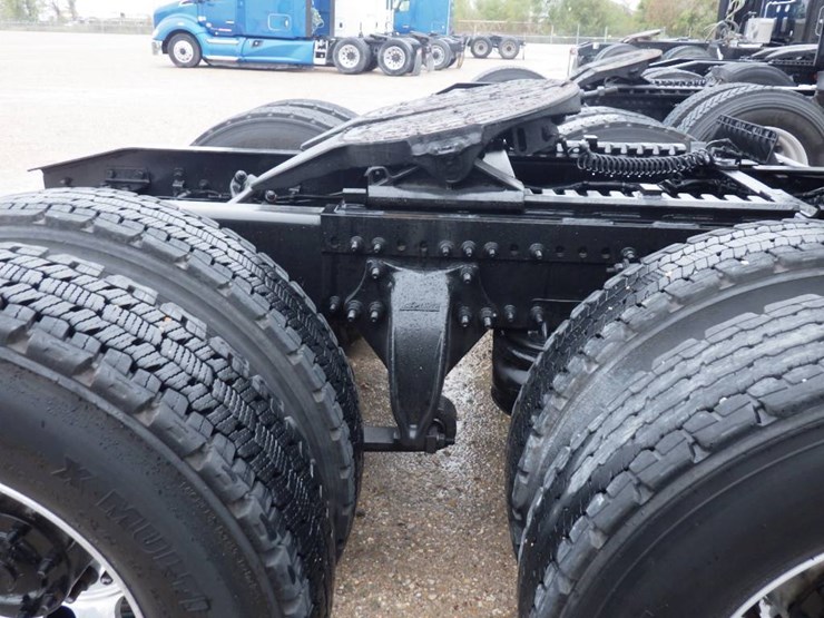 freightliner-cascadia-125-image-6