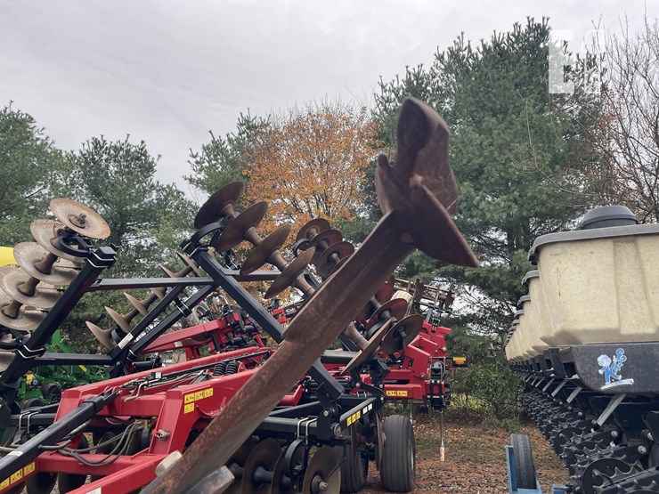 case-ih-2500-image-15