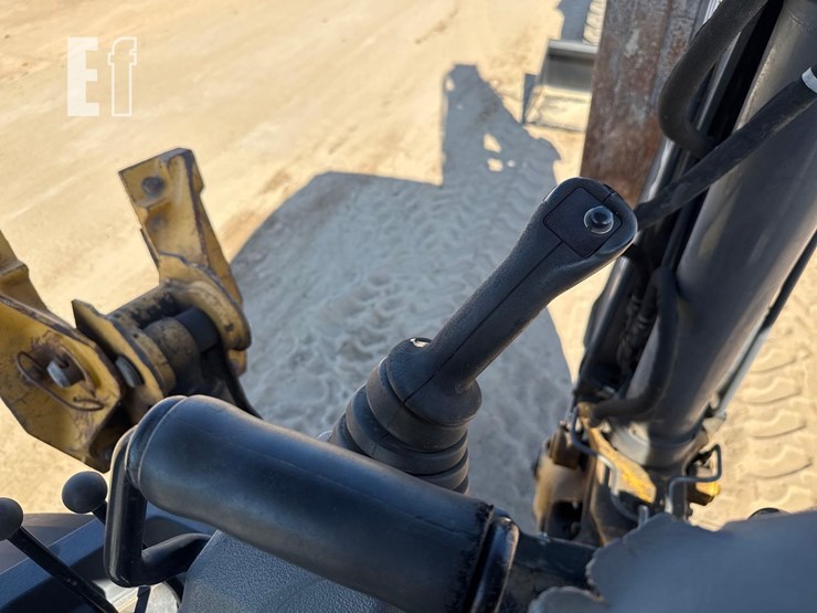 2016-deere-310sl-image-28