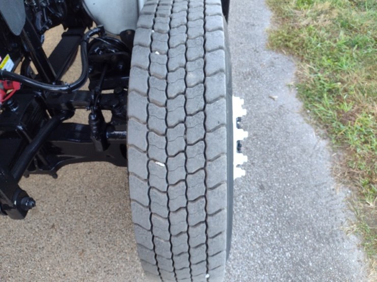 freightliner-m2-106-image-18