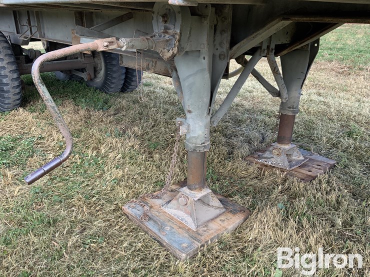 1962-southwest-truckbody-t/a-nurse-tank-trailer-image-17