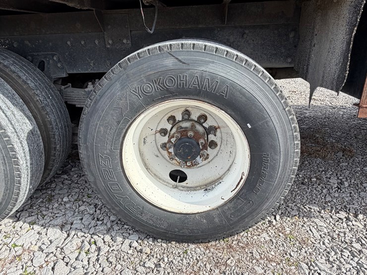 peterbilt-357-image-20