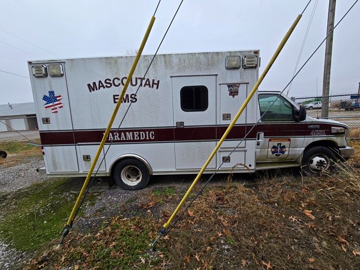 2010-ford-e450-image-17