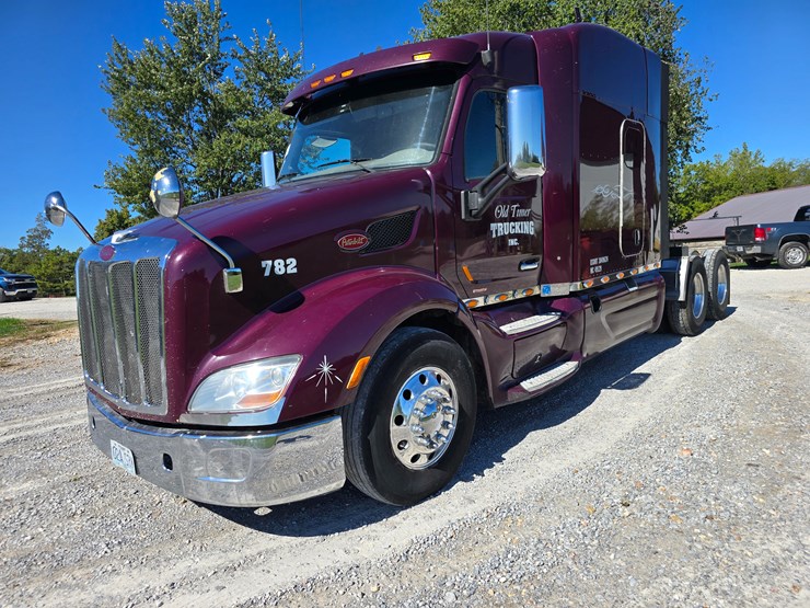 peterbilt-579-image-3