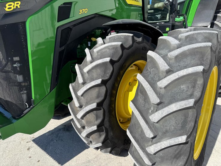 john-deere-8r-370-image-3