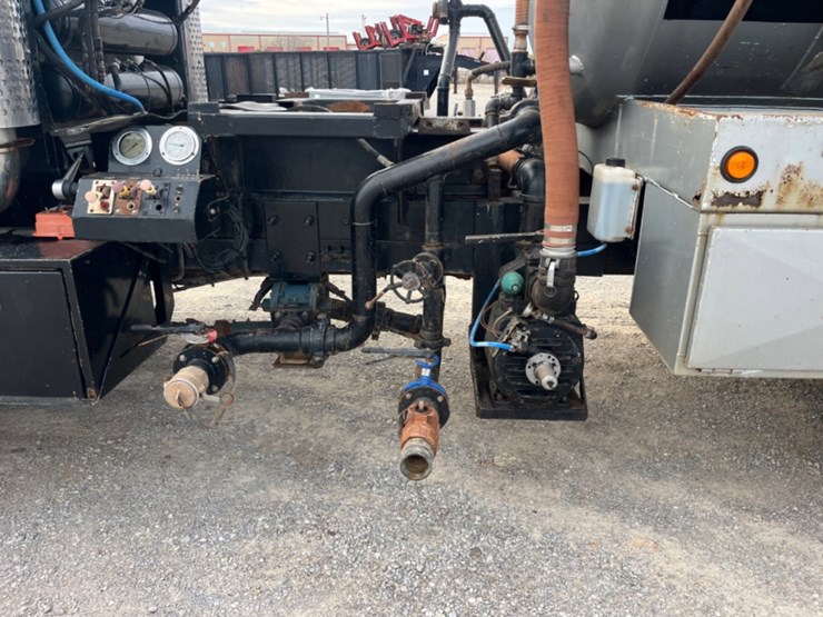 2001-kenworth-t800-image-15