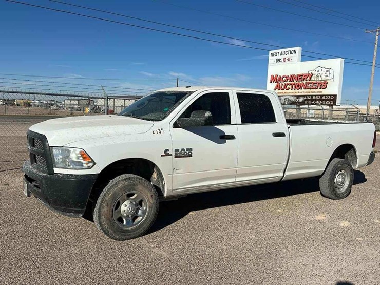 2018-dodge-ram-2500-image-1