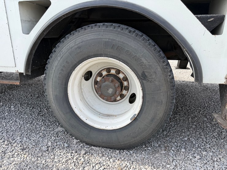 international-4400-image-9