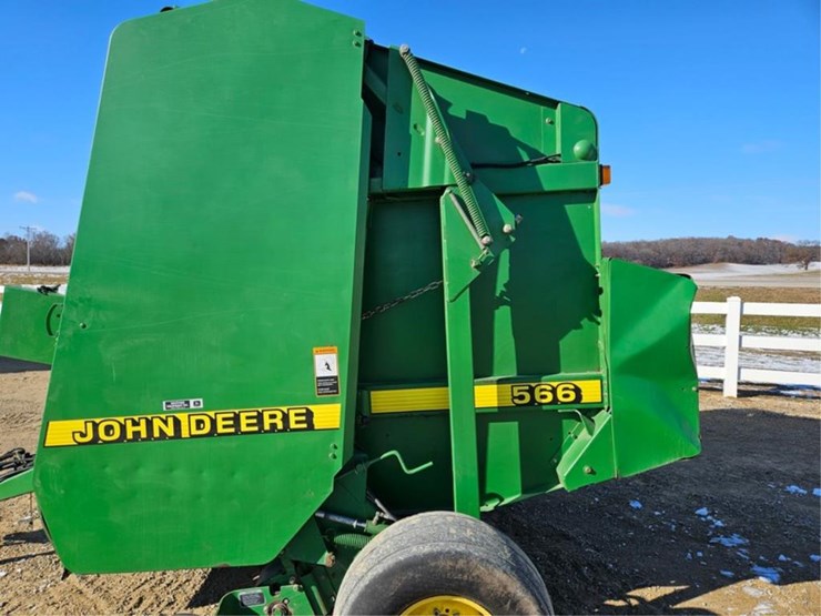 john-deere-566-image-17
