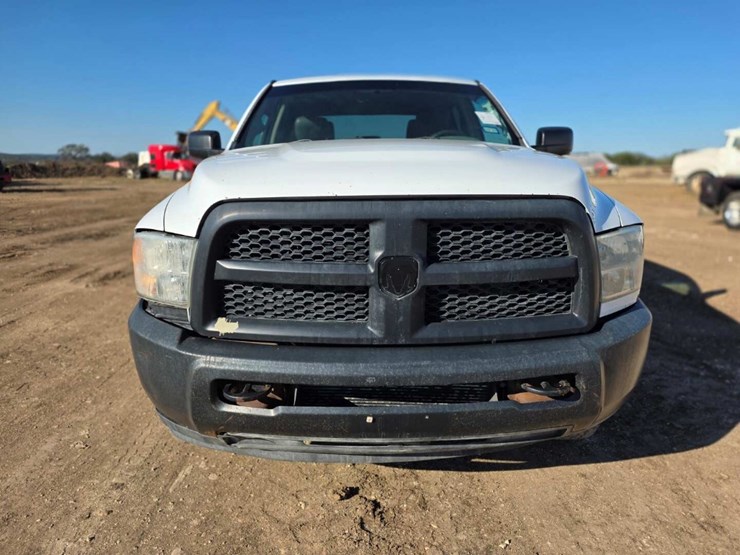 2014-dodge-ram-2500-image-3