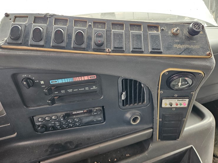 #21244-•-1996-ford-econoline-shuttle-bus-(non-runner)-image-26