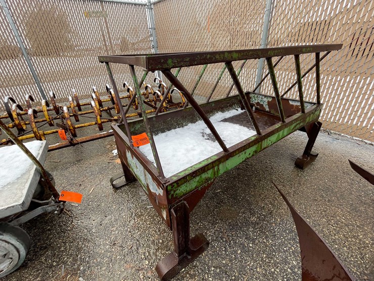 #6107-•-bale-feeder-(o12)-image-1