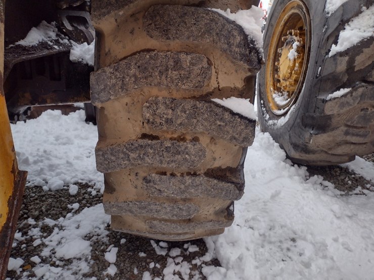 caterpillar-it24f-image-22