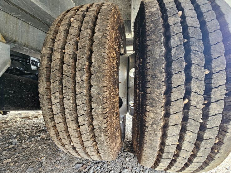 2025-landoll-440-image-44