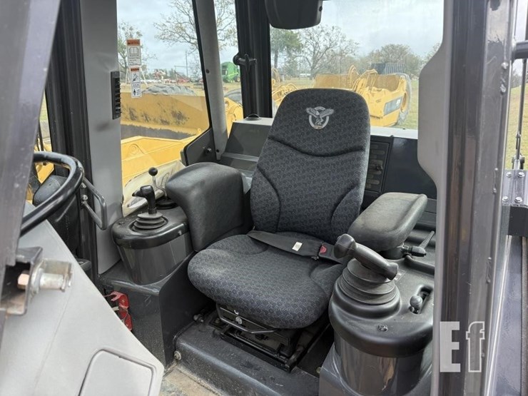 case-650m-lt-image-15