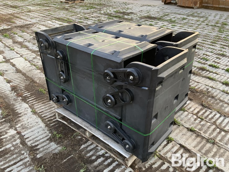 raaft-pivot-tire-tracks-image-5