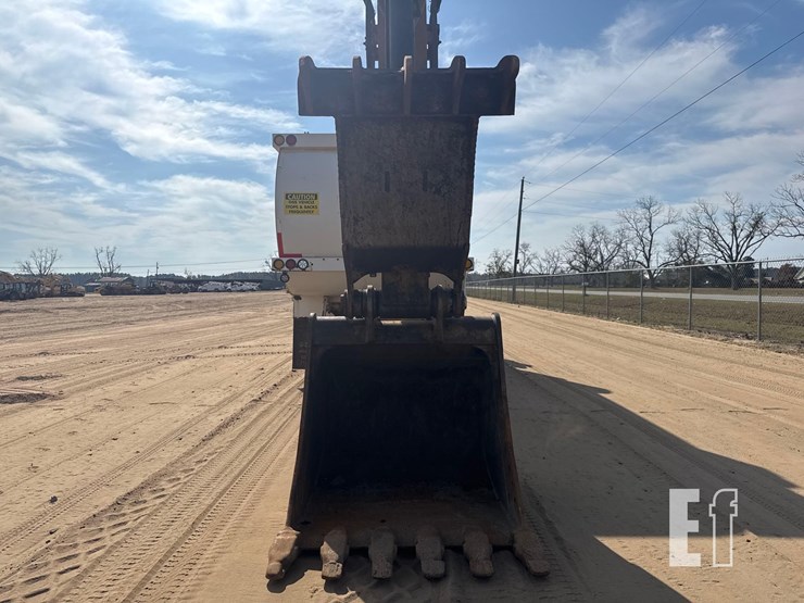 2019-caterpillar-326fl-image-26