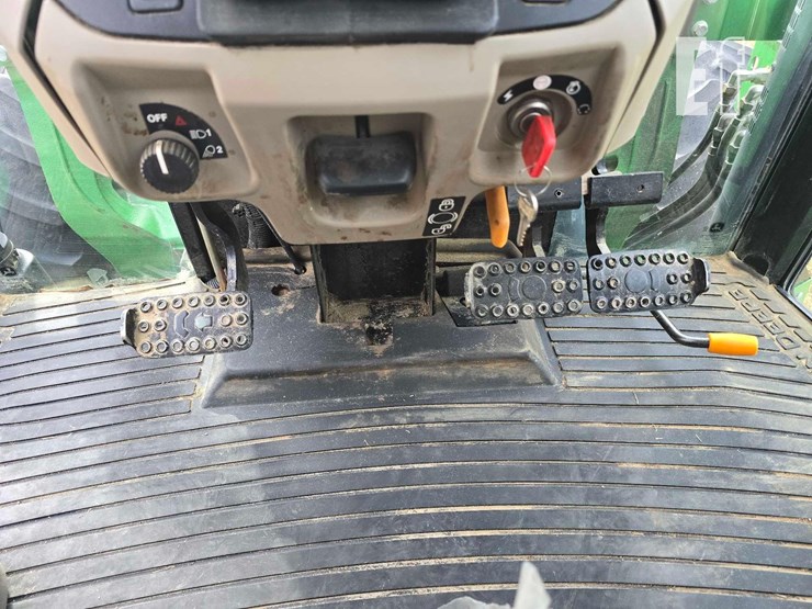 john-deere-6115d-image-34