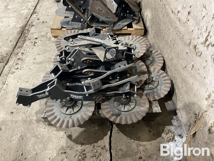 yetter-2555-no-till-coulter-attachment-image-7