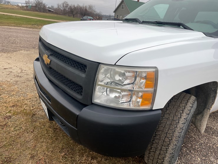 2010-chevrolet-1500-image-15