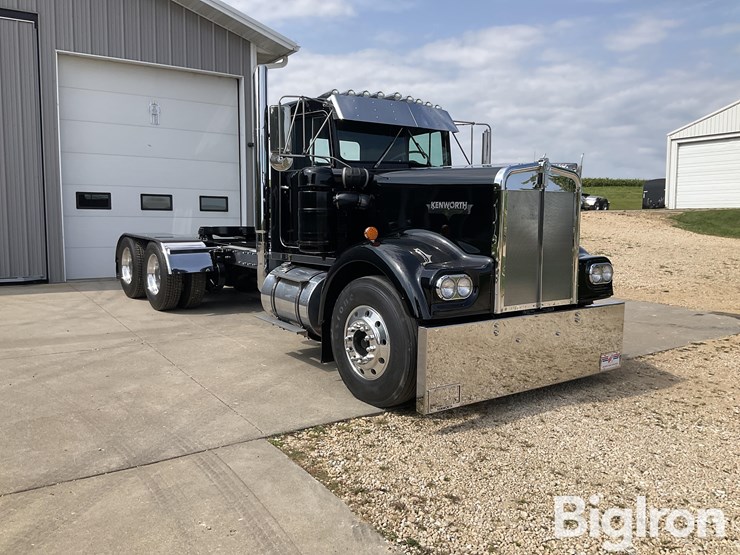 kenworth-w925-image-3