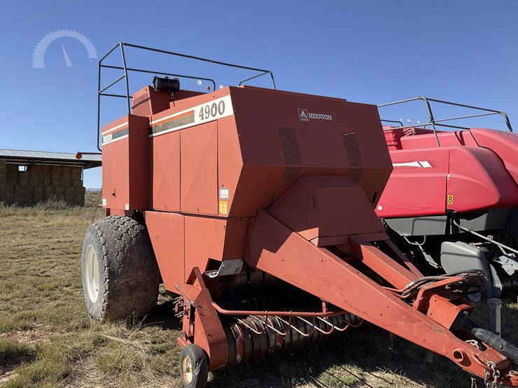 1980-hesston-4900-image-2