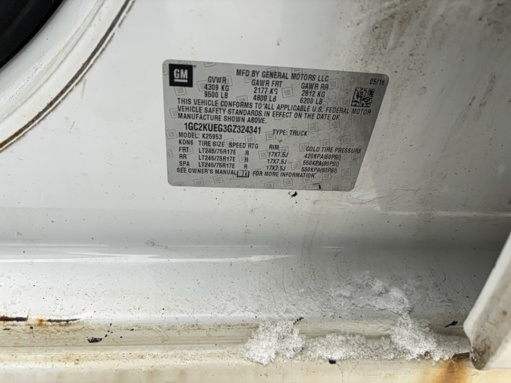 2016-chevrolet-2500hd-image-15