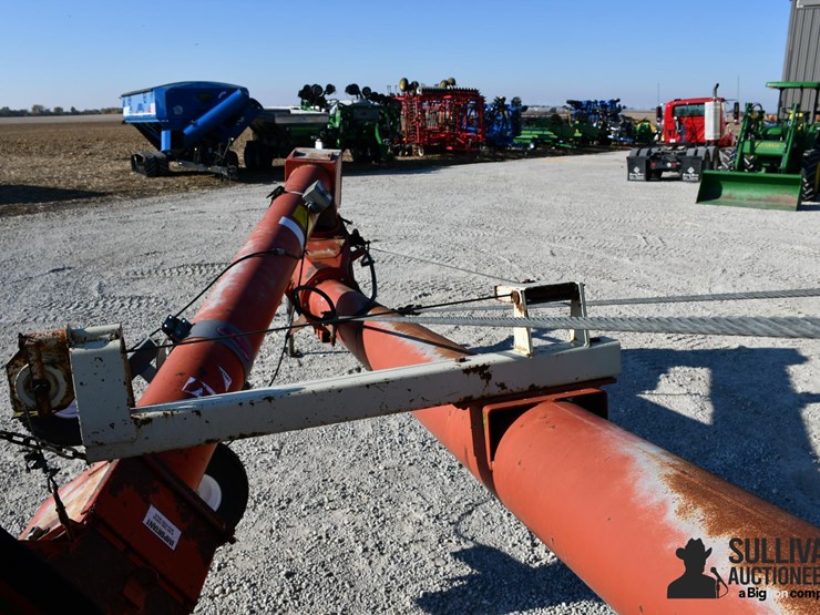 buhler-farm-king-y1070tm-10"x70'-swing-away-auger-image-20
