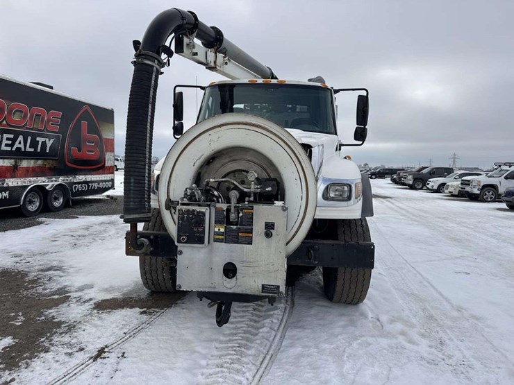 2007-international-7600-image-7