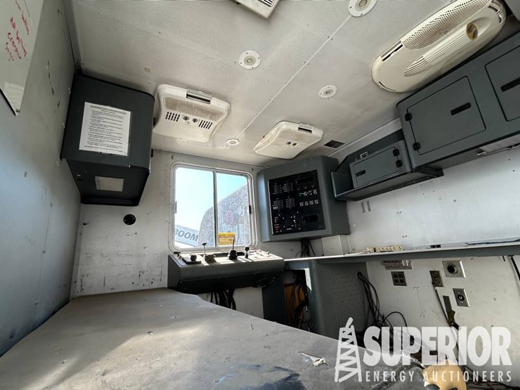 2010-kenworth-t800-image-7